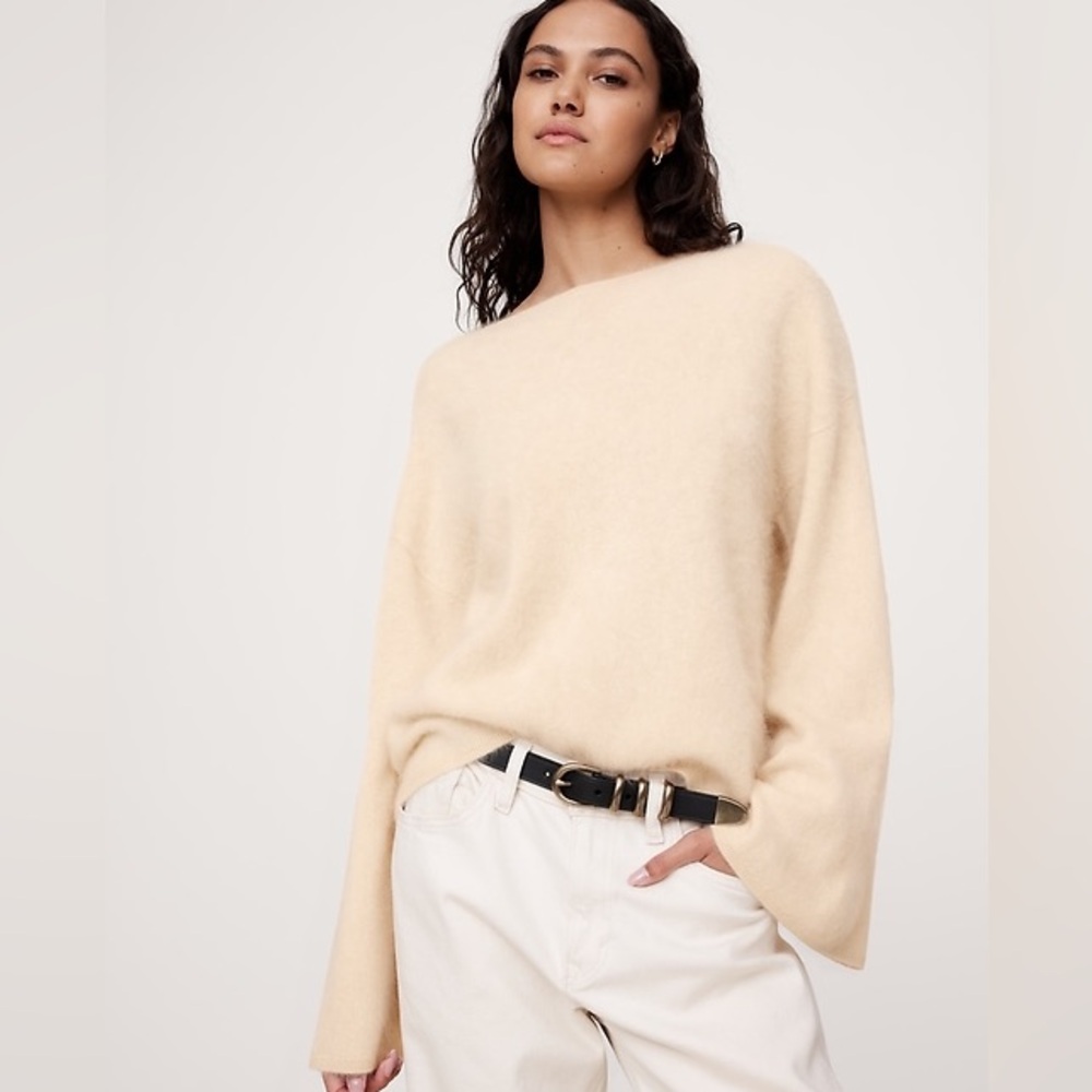 NWT | Banana Republic Brushed Cashmere Flare Sleeve Sweater